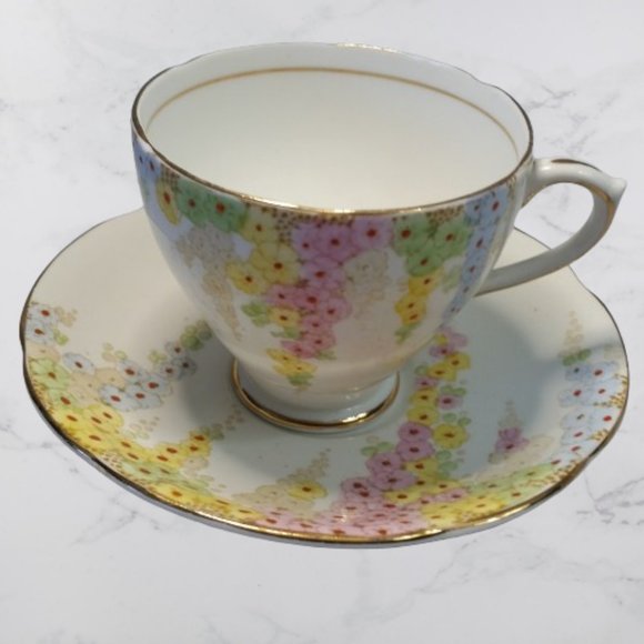 Bone China - Tea Cup and Saucer Set - Diana Pattern 329 - Picture 1 of 2